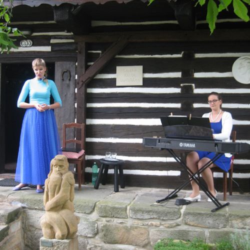 Koncert K. Žmolíkové a L. Juránkové
